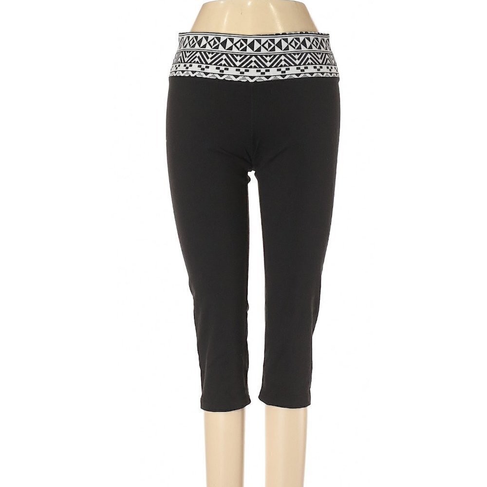Pink Victoria's Secret Black Cropped Leggings S